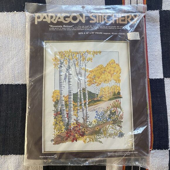 NIB Vintage 70’s Paragon Mountain Retreat Crewel Stitchery Needlecraft Kit. USA - Picture 1 of 9
